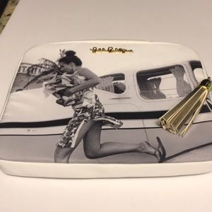 Lilly Pulitzer Digital Print Tech Clutch. NWT.